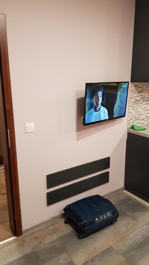Lux Apartment Монтана Екстериор снимка
