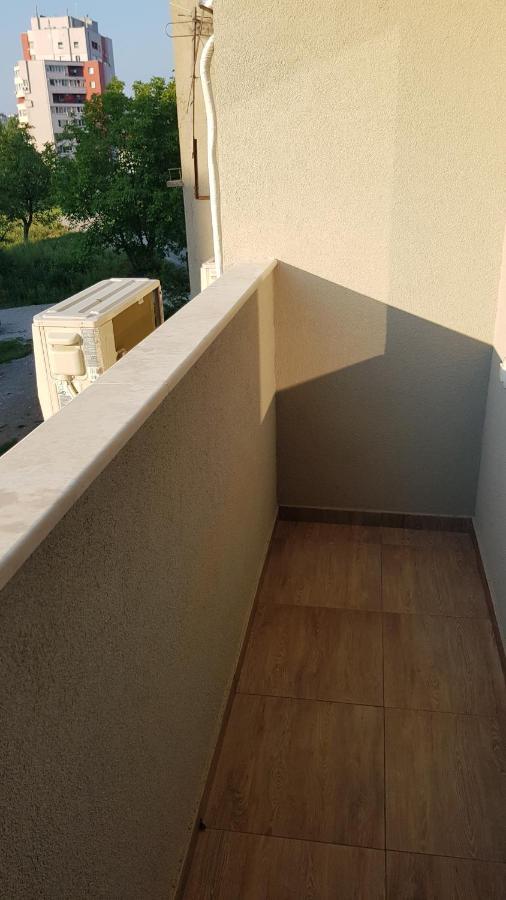 Lux Apartment Монтана Екстериор снимка
