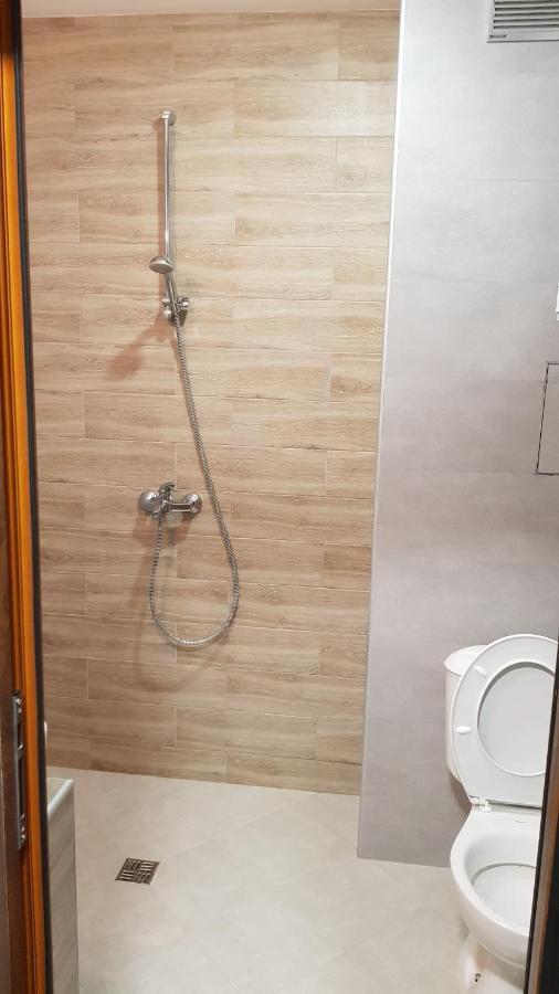 Lux Apartment Монтана Екстериор снимка